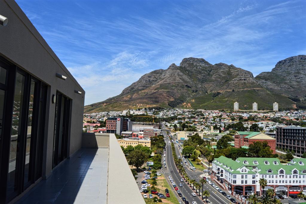 Urban Oasis At The Four Seasons Apartment Cape Town Exterior photo