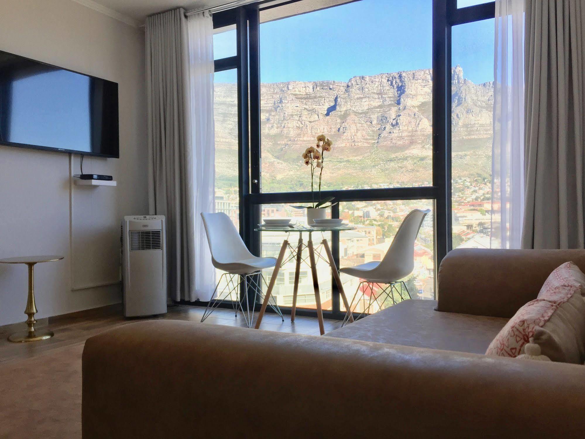 Urban Oasis At The Four Seasons Apartment Cape Town Exterior photo